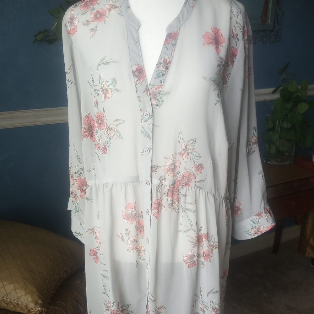 Torrid Pink and White 3/4 Sleeve Blouse with Mandarin Collar